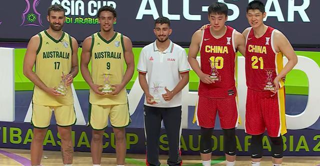 但三分球, 男篮赛后三, 领奖的时候