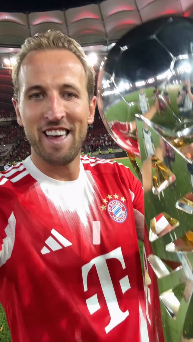 拜仁, 庆祝个人职, entit 拜仁, 庆祝个人职, entit