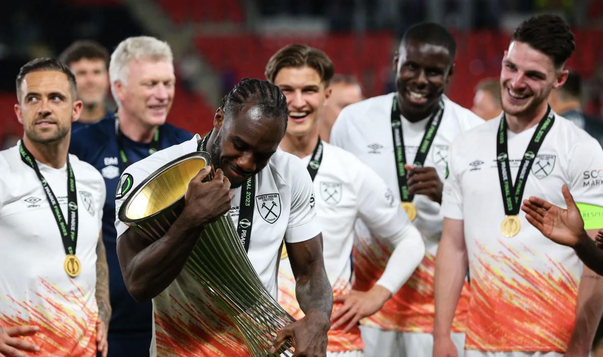 下一个东家, 能踢好球, 安东尼奥接