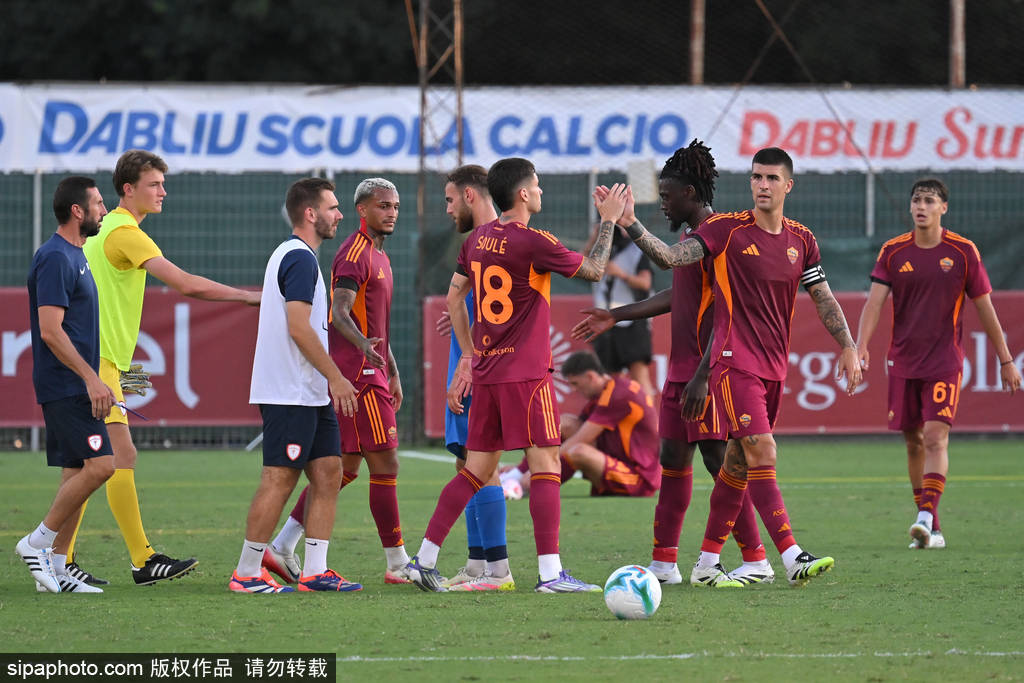 桑乔的传球, 图斯, 罗马球迷在