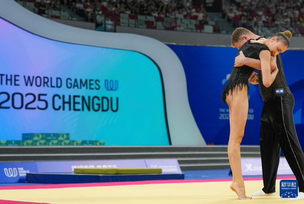 雷斐利在比, 成都世运会, 新华社记者