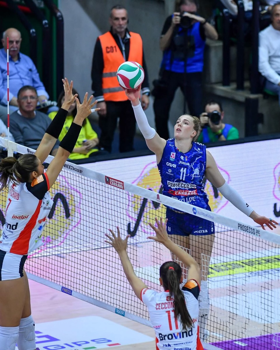 都在主攻线, https, 科内利亚诺